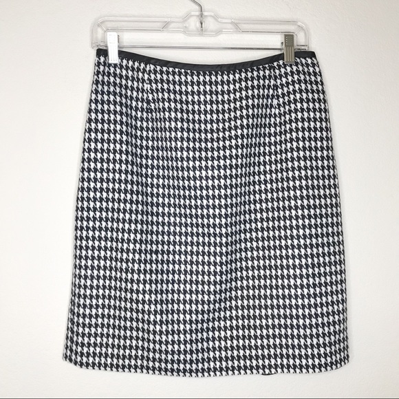 Georgiou Dresses & Skirts - Georgiou houndstooth pencil skirt sz 8